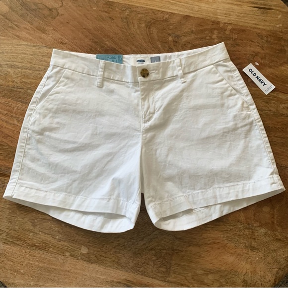 Old Navy Pants - NWT Old Navy White Shorts Size 2